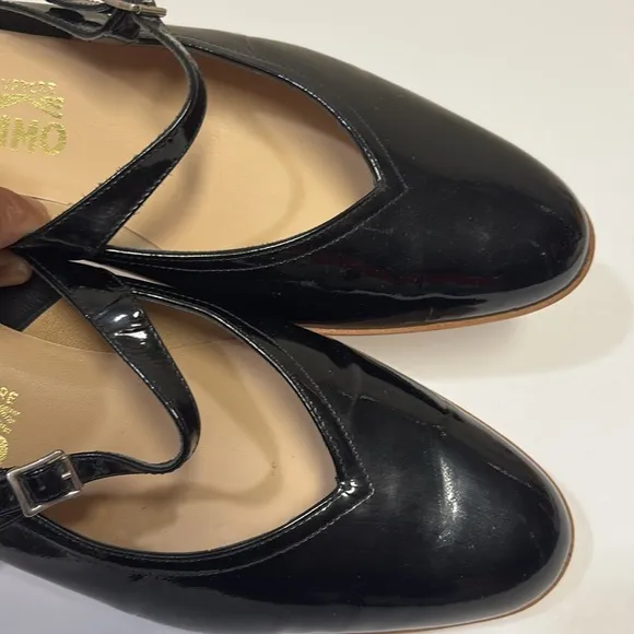 Salvatore Ferragamo Women's Black Patent Leather Flats size 9