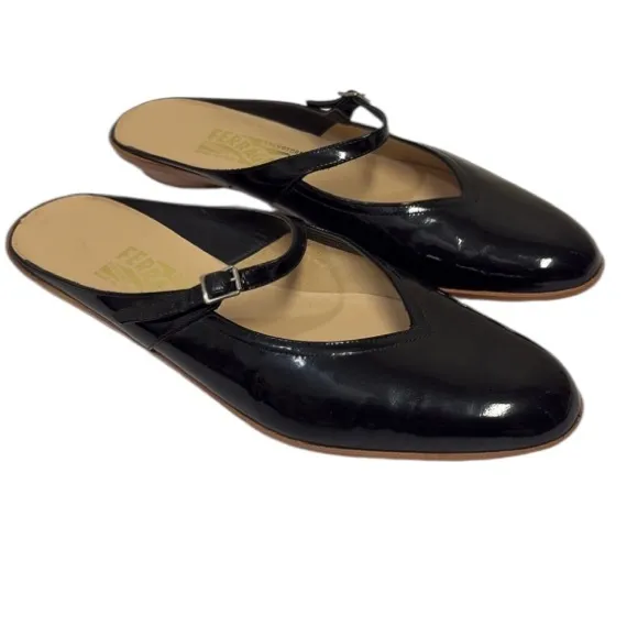 Salvatore Ferragamo Women's Black Patent Leather Flats size 9