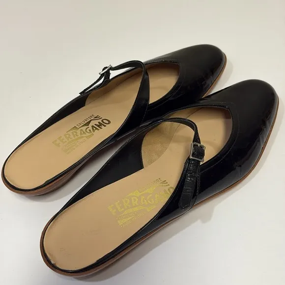 Salvatore Ferragamo Women's Black Patent Leather Flats size 9