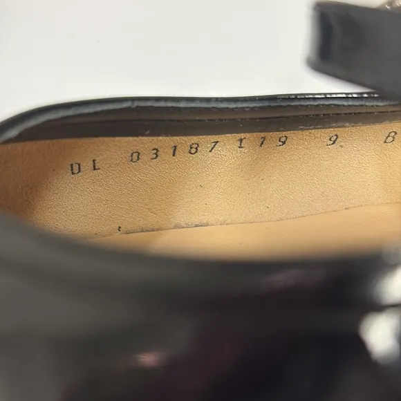 Salvatore Ferragamo Women's Black Patent Leather Flats size 9