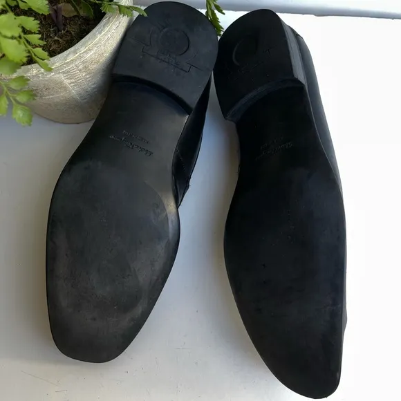Salvatore Ferragamo🍂🍁black leather Loafers 7.5