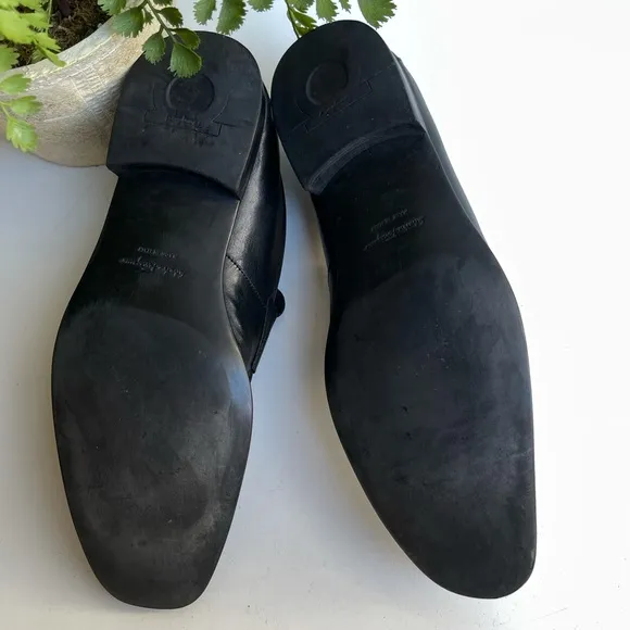 Salvatore Ferragamo🍂🍁black leather Loafers 7.5