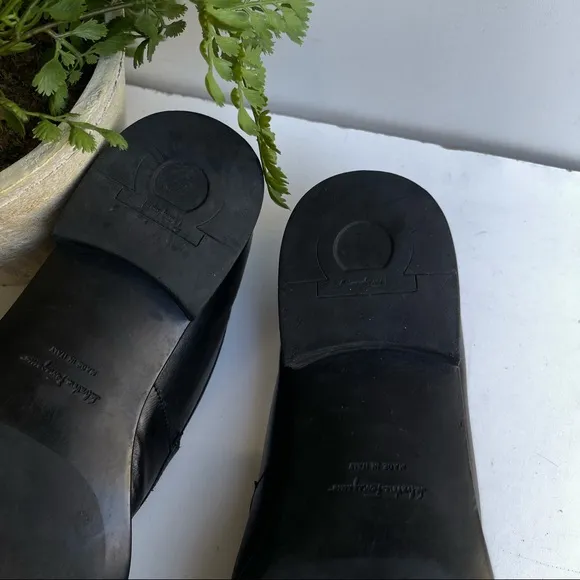 Salvatore Ferragamo🍂🍁black leather Loafers 7.5