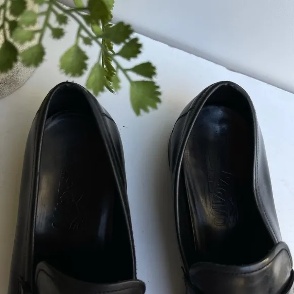 Salvatore Ferragamo🍂🍁black leather Loafers 7.5