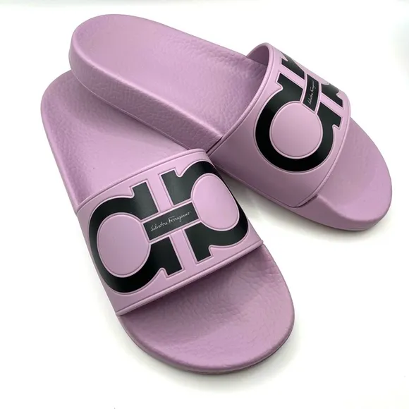 Salvatore Ferragamo “Groove 2 Gancini” Slides – Lilac 💜✨