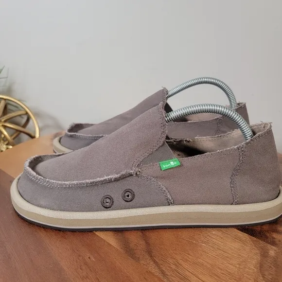Sanuk Mens slip on shoes Vagabon Brown loafers raw edges Size 9