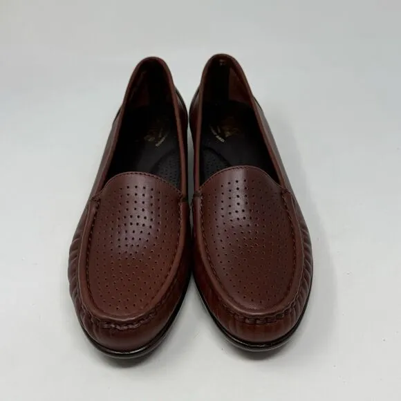 SAS Savvy Loafers Womens 7.5 N Narrow Brown Leather Casual Office Slip On Shoes