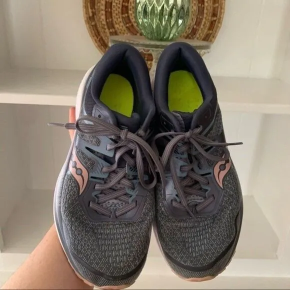 Saucony Gray Pink Omni ISO 2 Mesh Ever Run Running Sneakers