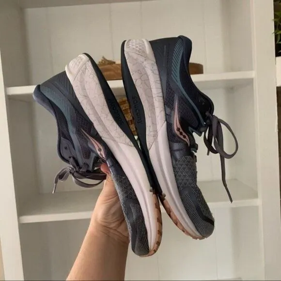 Saucony Gray Pink Omni ISO 2 Mesh Ever Run Running Sneakers