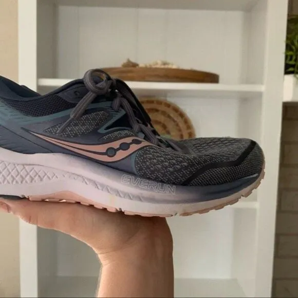Saucony Gray Pink Omni ISO 2 Mesh Ever Run Running Sneakers