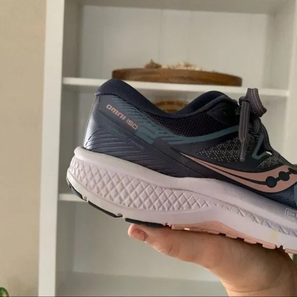 Saucony Gray Pink Omni ISO 2 Mesh Ever Run Running Sneakers