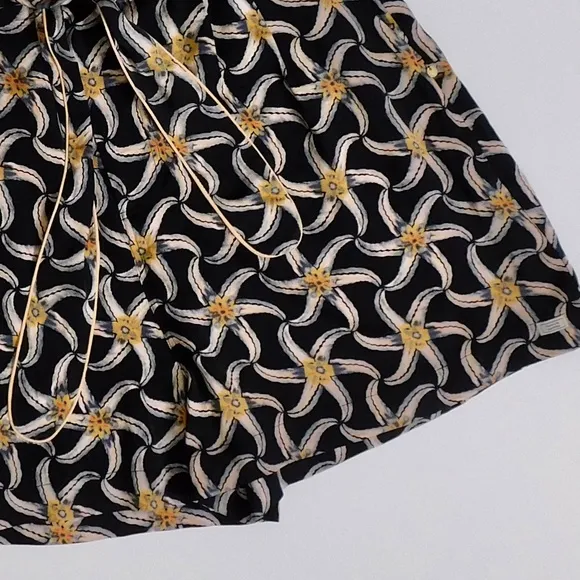 SCOTCH &amp; SODA Maison Scotch Black Starfish Sun Ray Printed Belted Shorts Large