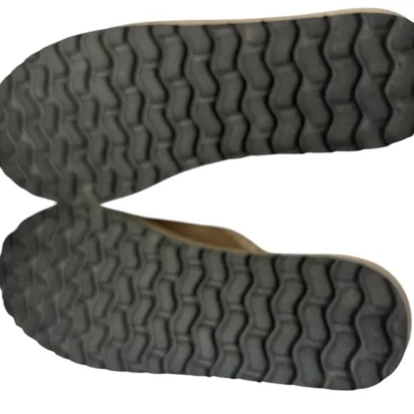 Seychelles NWOT Stand Tall Platform Clogs Size 6 in Sand