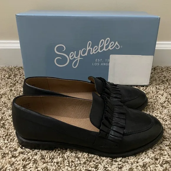 Seychelles Powerful black leather loafers 7