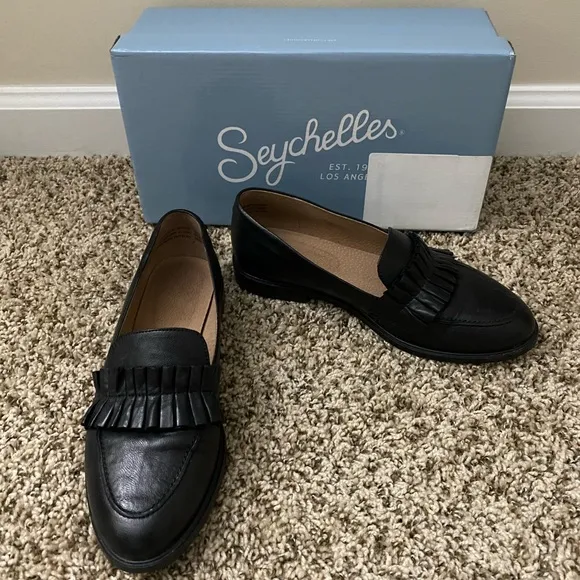 Seychelles Powerful black leather loafers 7