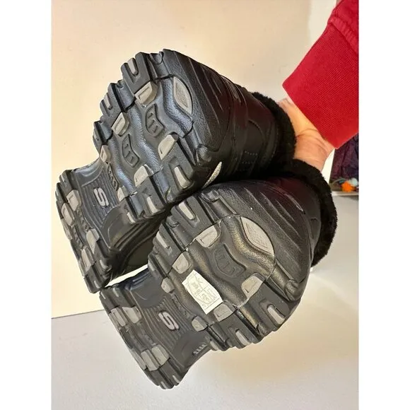 Skechers D'lites Gleeful (Style: 48813) Ankle BOOTS Black Fur Lined Size 9.5 US