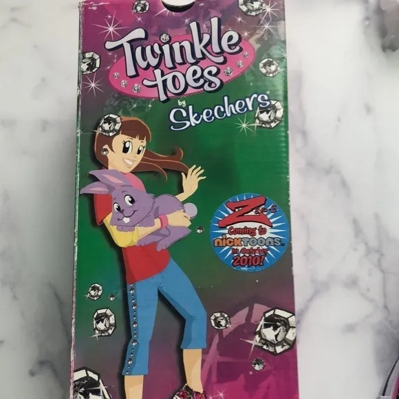 Skechers Twinkle Toes Shuffles Heartsworn Girls Slip On Sneakers Size 3 NIB Rare