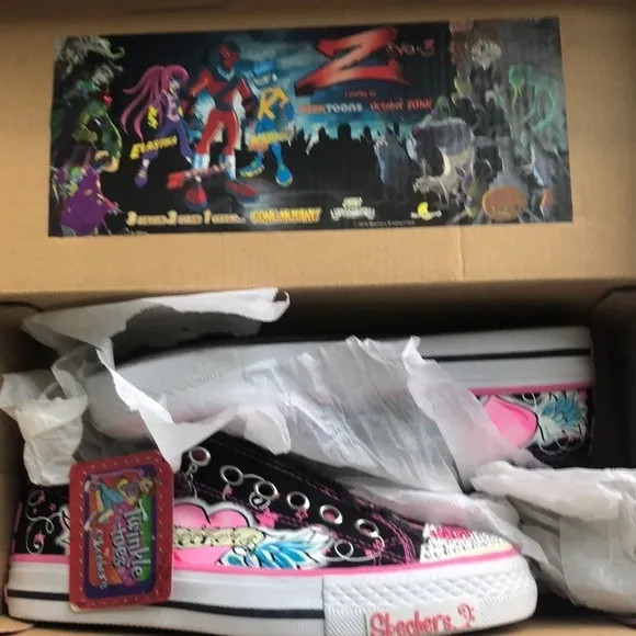 Skechers Twinkle Toes Shuffles Heartsworn Girls Slip On Sneakers Size 3 NIB Rare