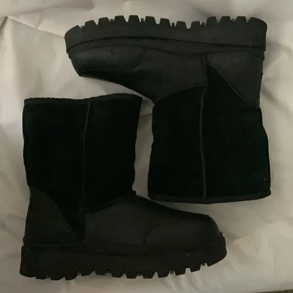 SKECHERS VTG 90’s Y2K Suede Leather Fur Lined Chunky Platform Boots