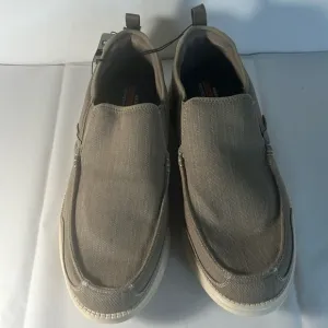 Sketchers Canvas Lightweight Slip On Loafers