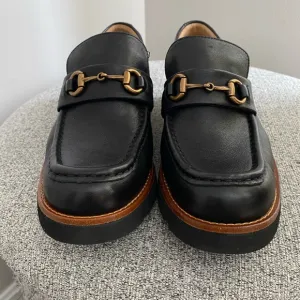 Sofft Prewitt black loafers in women’s size 7.5