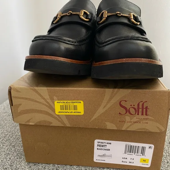 Sofft Prewitt black loafers in women’s size 7.5