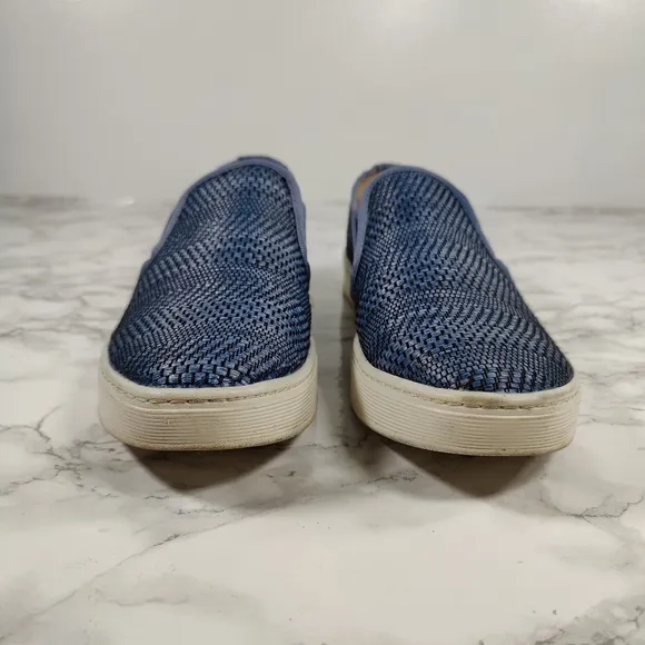 Sofft Somers Blue Woven Slip On Sneakers Size 9