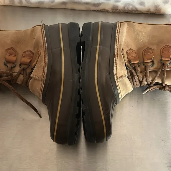 Sorel Alpine waterproof Winter lined Boots size 9