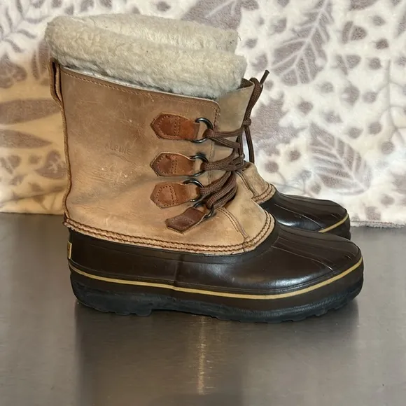 Sorel Alpine waterproof Winter lined Boots size 9