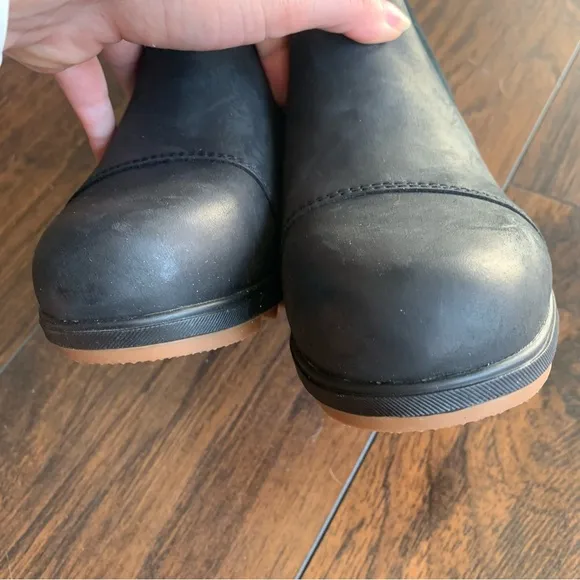 Sorel | Black Leather Evie Bootie Pull-On Ankle Boots for Ladies