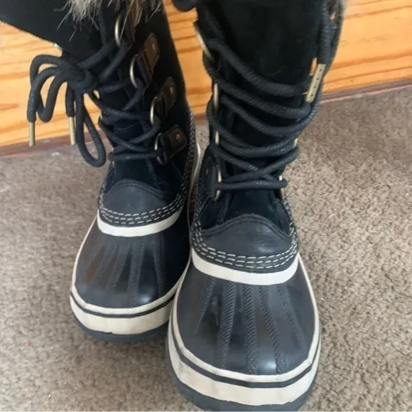 Sorel Boots Joan Of Arctic Tall Fur in Black