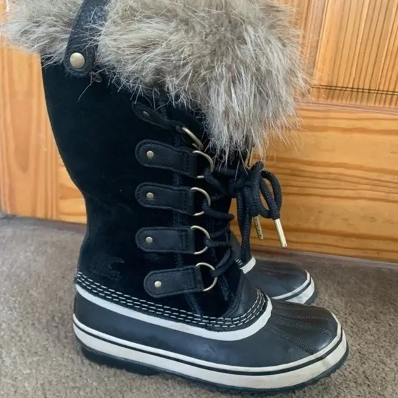 Sorel Boots Joan Of Arctic Tall Fur in Black