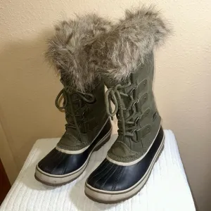 Sorel boots size 8