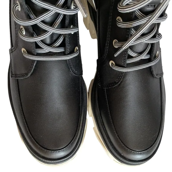Sorel Brex Black and White Boots Size 8