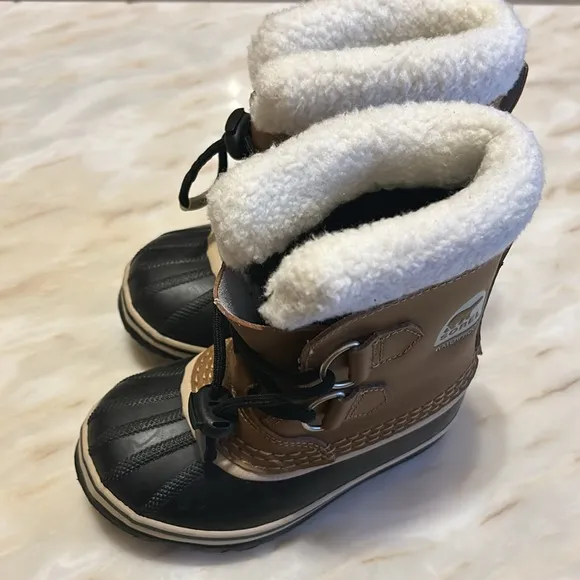 Sorel Caribou Boys Toddler Navy Tan Youth‎ Waterproof Weatherproof Boots Size 10