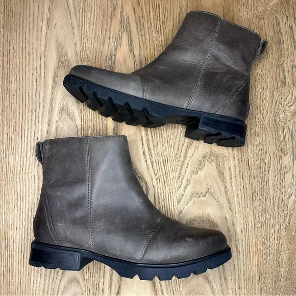 Sorel Emelie III Waterproof Back Zip Leather Chelsea Boots Rain Women’s Size 7