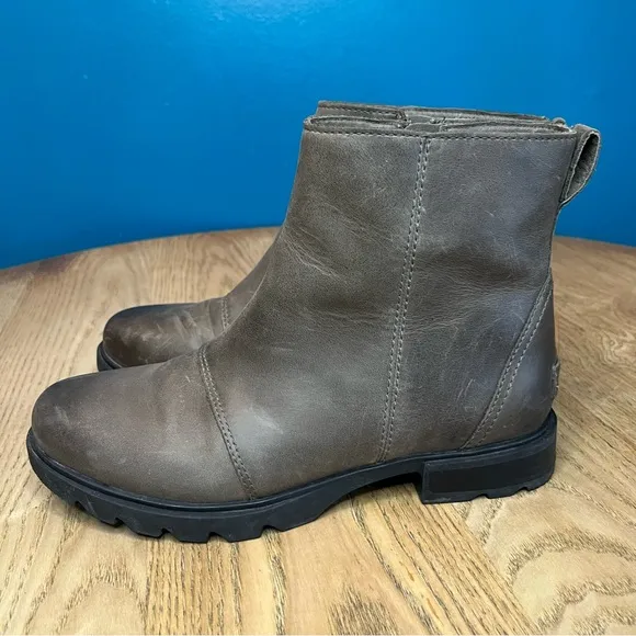 Sorel Emelie III Waterproof Back Zip Leather Chelsea Boots Rain Women’s Size 7