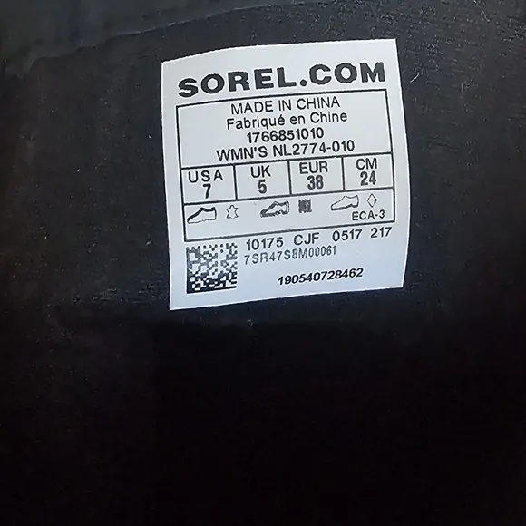 Sorel emelie waterproof boots NWT