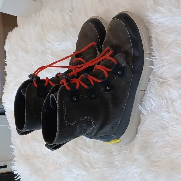 Sorel Explorer Lined Waterproof Suede Lace Up Snow Boots Kid's Sz 6 Black Gray