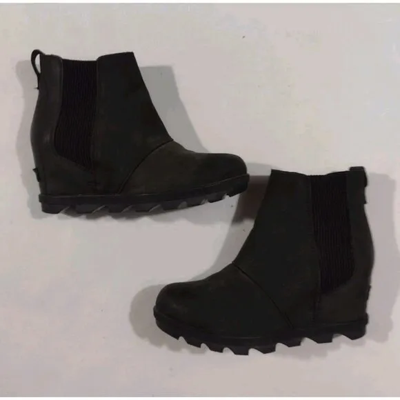 Sorel Joan of Arc Wedge II Chelsea Bootie Boots Size 8 Black Pull On Leather