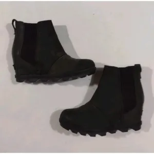 Sorel Joan of Arc Wedge II Chelsea Bootie Boots Size 8 Black Pull On Leather