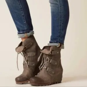 Sorel ‘Joan Of Arctic’ Wedge Boots Size 7.5