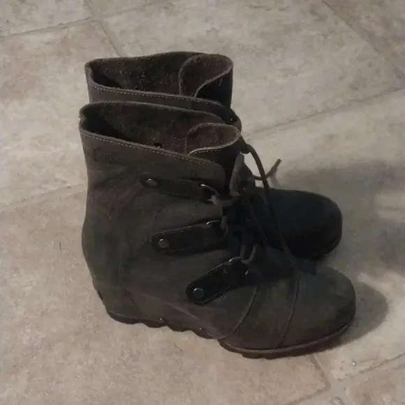 Sorel ‘Joan Of Arctic’ Wedge Boots Size 7.5