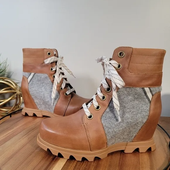 Sorel Joan of Arctic Wedge III Lexie Boots Hidden Wedge Waterproof Size 8.5