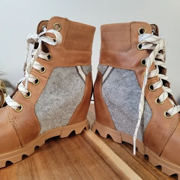 Sorel Joan of Arctic Wedge III Lexie Boots Hidden Wedge Waterproof Size 8.5