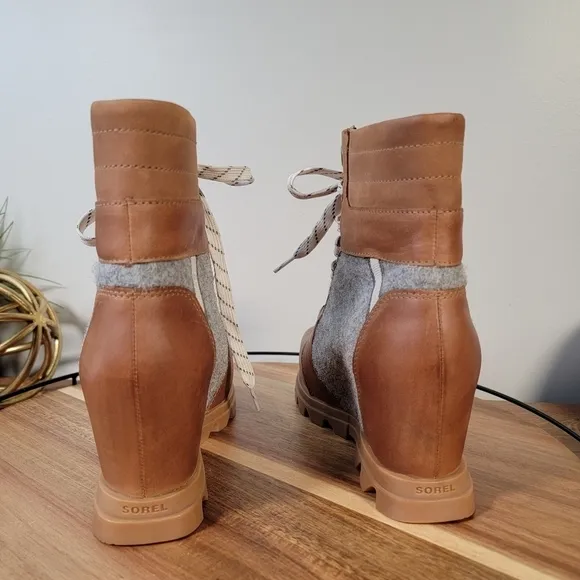 Sorel Joan of Arctic Wedge III Lexie Boots Hidden Wedge Waterproof Size 8.5