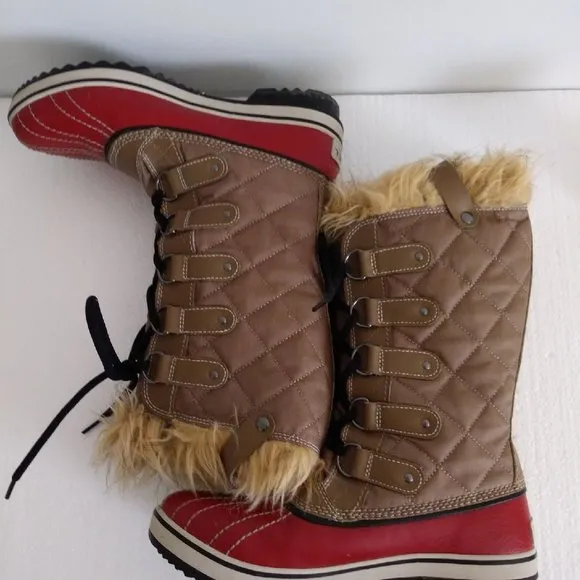 Sorel Joan of Artic faux fur waterproof boots, Size 9