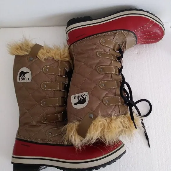 Sorel Joan of Artic faux fur waterproof boots, Size 9