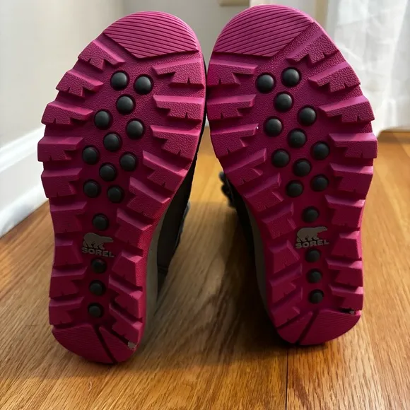 Sorel Kids' Whitney Gray and Pink Waterproof Winter Boots Size 1