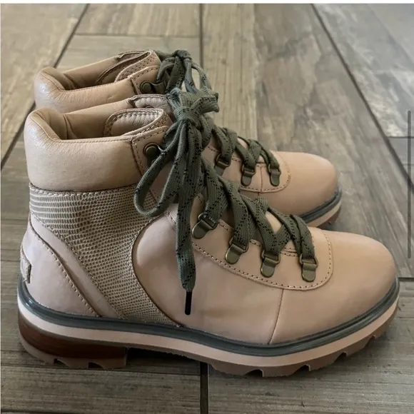 Sorel Lennox hiker waterproof boots